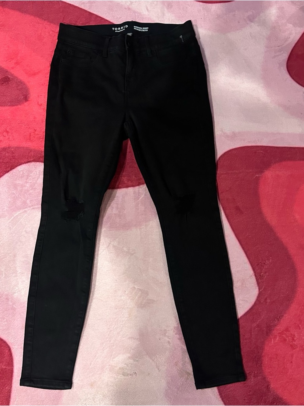 Torrid•black bombshell premium stretch skinnies - Picture 2 of 6
